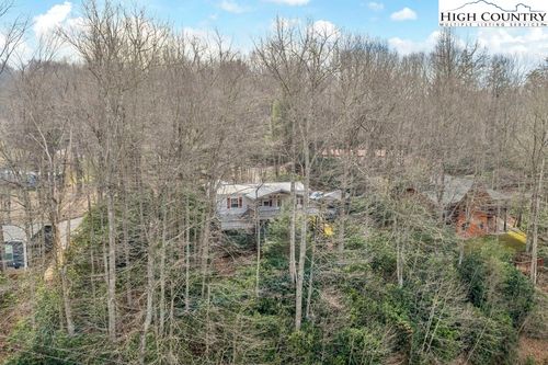 495 Betsy Cir, Todd, NC, 28684-9769 | Card Image