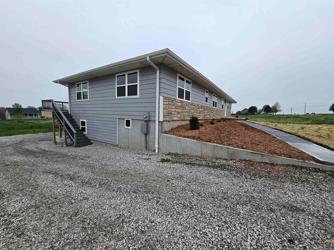 2208 Timberlane Dr, House other with 4 bedrooms, 3 bathrooms and null parking in Sabetha KS | Image 5