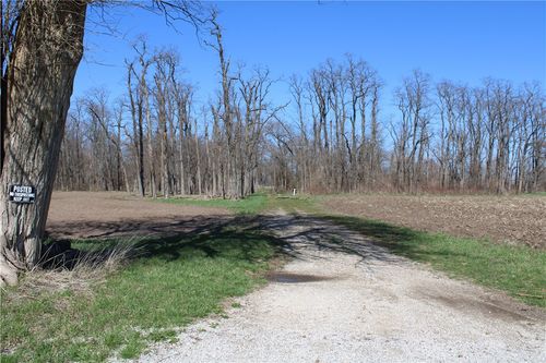 2200 E 900 N Road, Shelbyville, IL, 62565 | Card Image