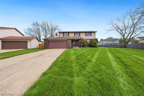 17773 Blazing Star Drive, Strongsville, OH, 44136 | Card Image