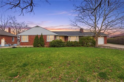66 Richmond St, Thorold, ON, L2V3H1 | Card Image