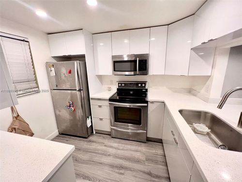 apt-156-19715 Sw 114th Ave, Miami, FL, 33157-1006 | Card Image