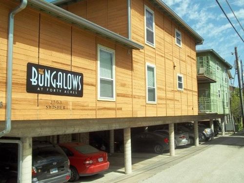 104c-2800 Cole St, Austin, TX, 78705-3409 | Card Image