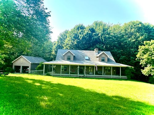 10333 Black Horse Rd Nw, Somerset, OH, 43783-9609 | Card Image