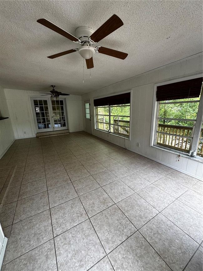 2115 Stewart Ln, House other with 3 bedrooms, 2 bathrooms and null parking in Mount Dora FL | Image 8