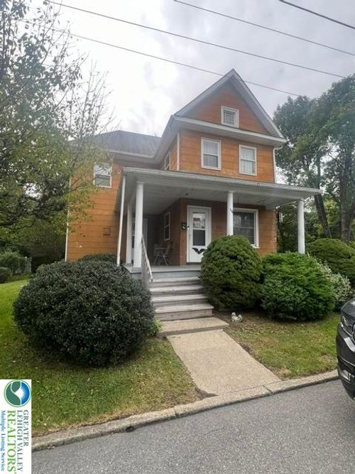 116 Washington St, WIND GAP, PA, 18091-1339 | Card Image