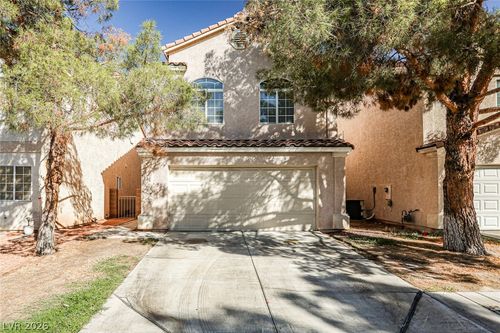 5586 Stomping Boots Ave, Las Vegas, NV, 89118-2076 | Card Image