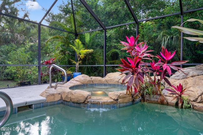 Hot Tub | Image 15