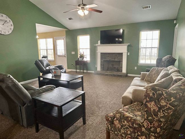 208 Burr Dr, House other with 3 bedrooms, 2 bathrooms and null parking in Byron GA | Image 18
