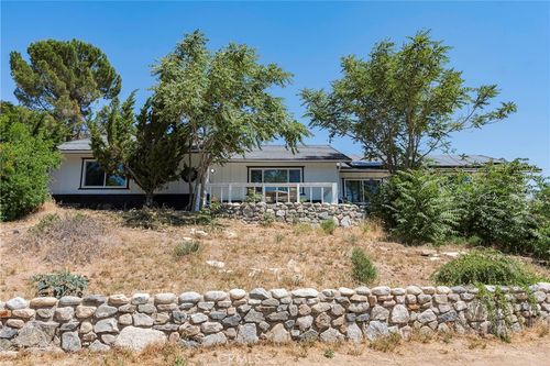 26865 Elizabeth Lake Rd, Lake Hughes, CA, 93532 | Card Image