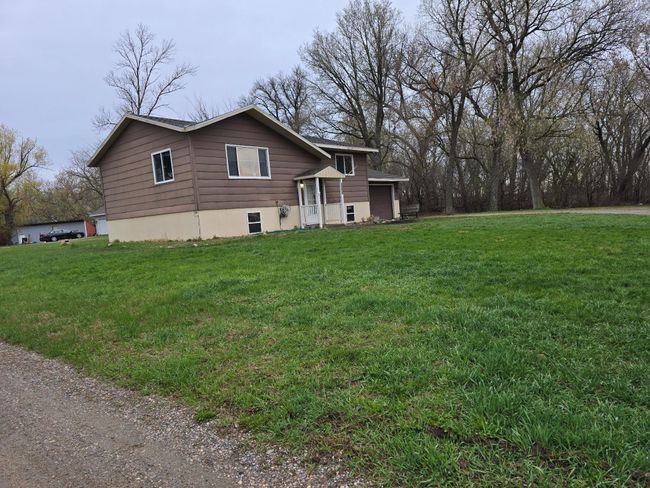 9400 Highway 71 S, House other with 4 bedrooms, 2 bathrooms and null parking in Willmar MN | Image 11
