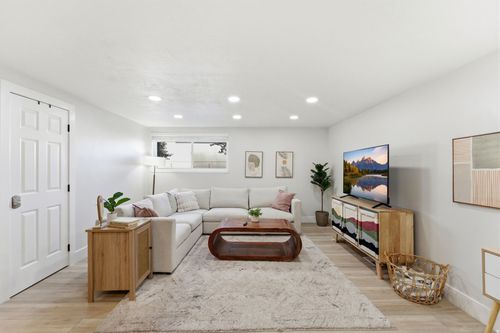 1-301 E 2700 S, South Salt Lake, UT, 84115-3246 | Card Image