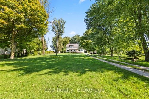 9499 Maas Park Dr, Mount Forest, ON, N0G2L0 | Card Image