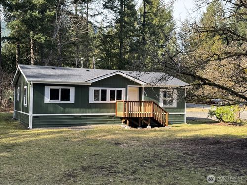 178 Mount Rainier Dr, Packwood, WA, 98361-9733 | Card Image