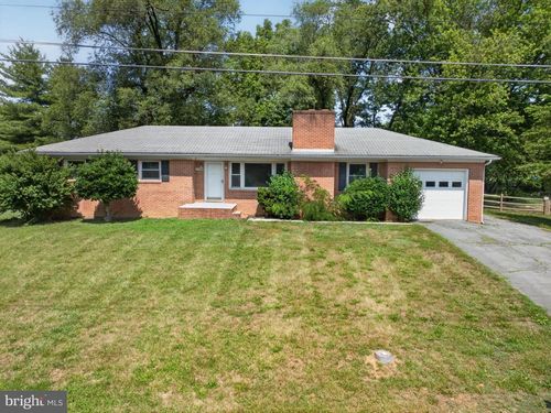 142 Tammy Ln, MARTINSBURG, WV, 25405-5201 | Card Image