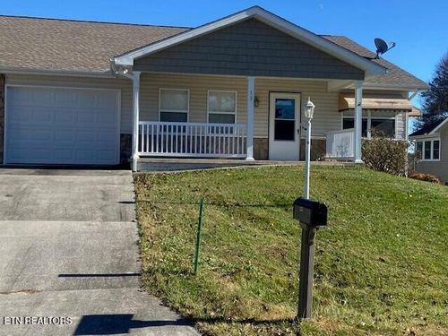 125 Grandview Ln, Crossville, TN, 38571-8265 | Card Image