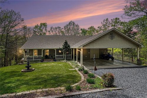 300 Somerset Dr, Reidsville, NC, 27320-9412 | Card Image
