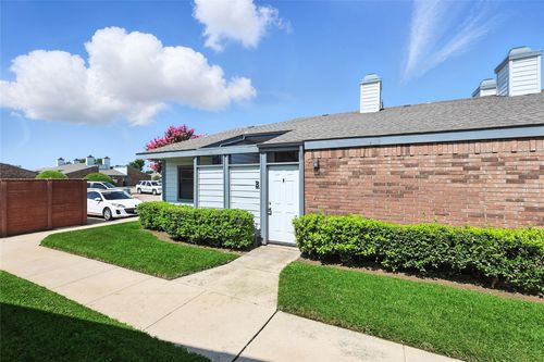 apt-b-640 Bellaire Dr, Hurst, TX, 76053-5991 | Card Image