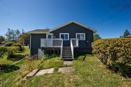1395 Main Rd, Eastern Passage, NS, B3G1M4 | Card Image