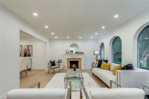 170 Cavendish Crt, Oakville, ON, L6J5S2 | Card Image