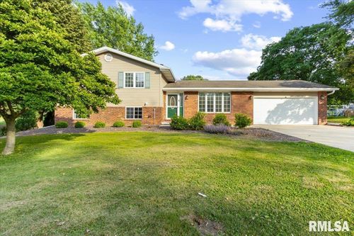 148 Dutch Ln, Metamora, IL, 61548-9733 | Card Image