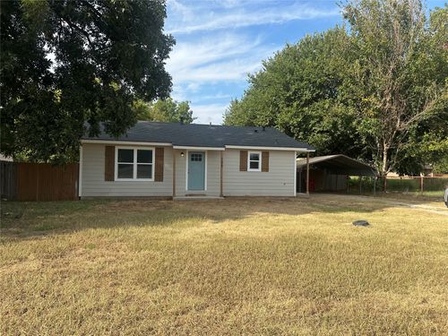 106 E Florida Ave, Waurika, OK, 73573-1002 | Card Image