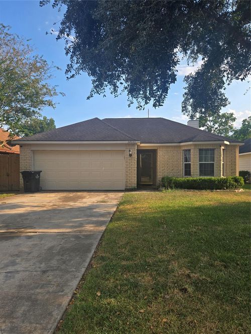 34553 Park Grn, Brookshire, TX, 77423-4319 | Card Image