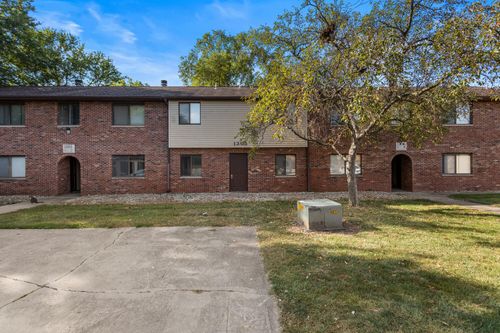 apt-7-1305 Christopher Cir, Urbana, IL, 61802-6802 | Card Image