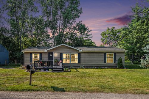 2526 Main St, Ionia, MI, 48846-6200 | Card Image