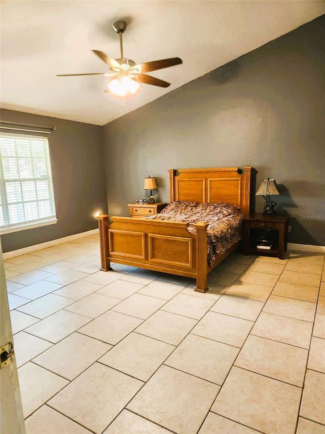 17430 Spring Valley Rd, House other with 4 bedrooms, 3 bathrooms and null parking in DADE CITY FL | Image 14