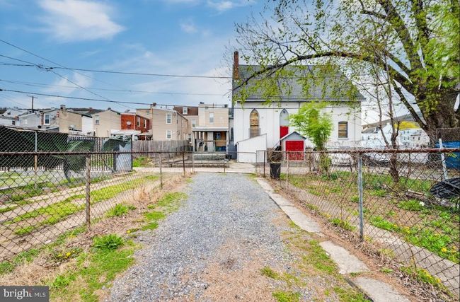 235 Maple St, Townhouse with 2 bedrooms, 2 bathrooms and null parking in READING PA | Image 19