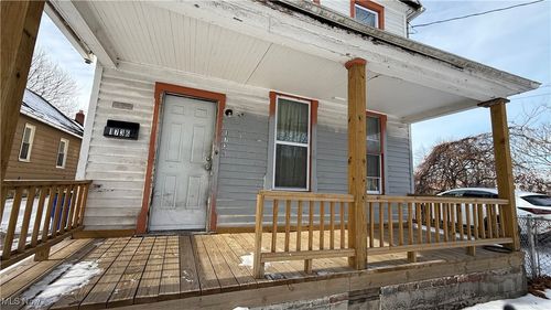 1736 E 47th St, Cleveland, OH, 44103-2470 | Card Image