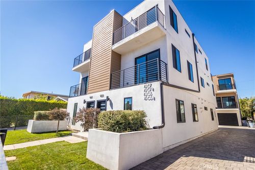4505 W 18 Street, Los Angeles, CA, 90019 | Card Image