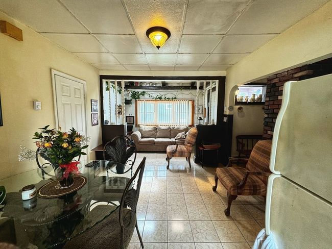 106 Eutaw Ave, Home with 4 bedrooms, 3 bathrooms and null parking in Lynn MA | Image 14