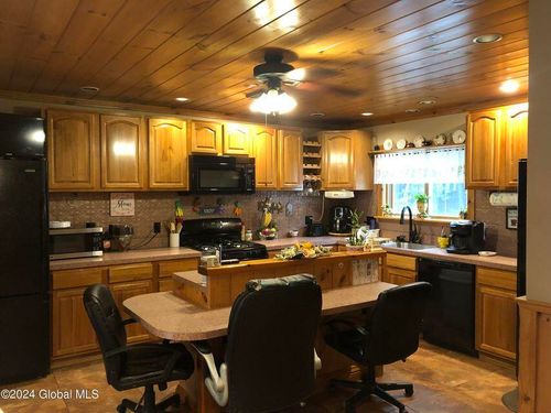 2842 Plank Rd, Mineville, NY, 12956-1006 | Card Image