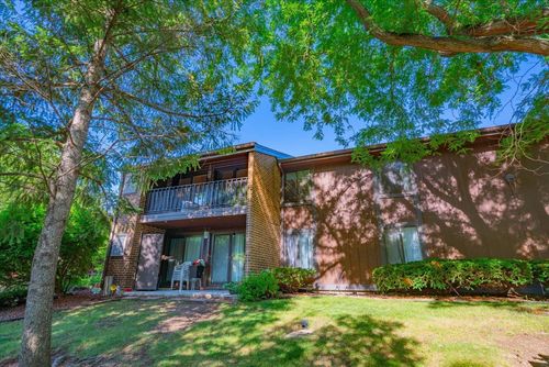 apt-4-3114 Creekview Dr, Middleton, WI, 53562-1939 | Card Image