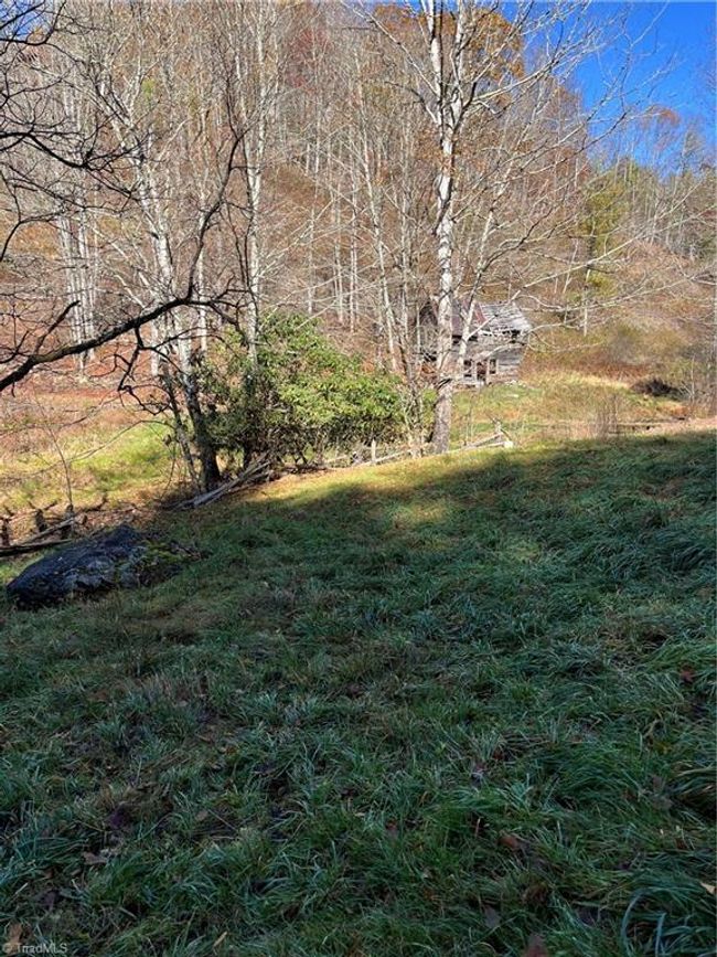 1972 Big Horse Creek Rd, House other with 3 bedrooms, 2 bathrooms and null parking in Lansing NC | Image 21