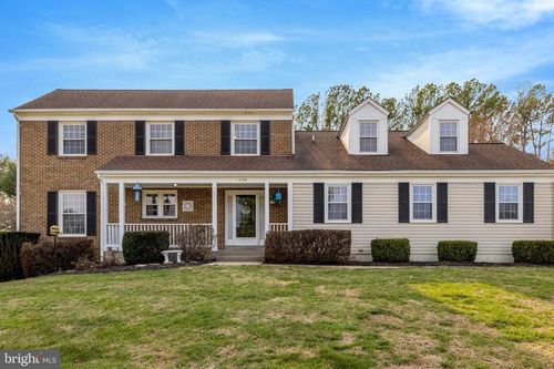 1398 Park Lake Dr, Reston, VA, 20190-3934 | Card Image