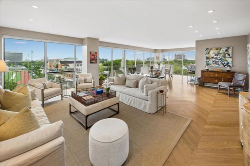 5c-2200 Willowick Rd, Houston, TX, 77027-4063 | Card Image