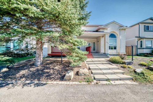 3315 Catalina Blvd Ne, Calgary, AB, T1Y6T8 | Card Image