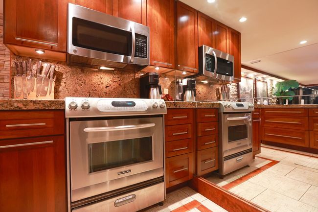 1019 - 110 Kaanapali Shores Pl, Condo with 2 bedrooms, 2 bathrooms and null parking in Lahaina HI | Image 16