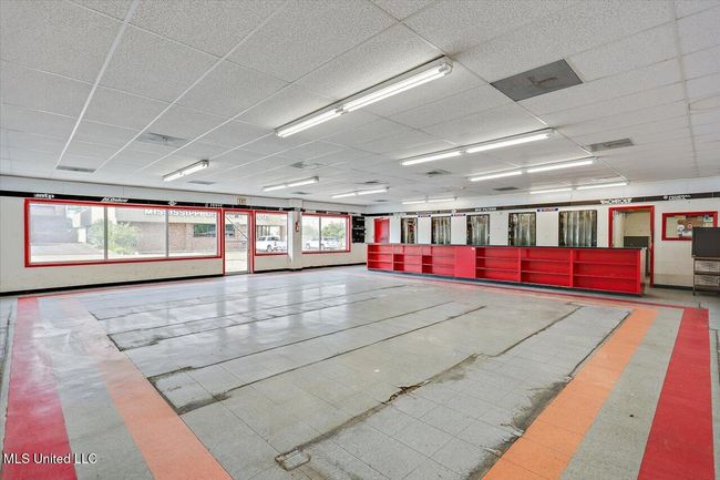 14-230 Clinton Plaza | Image 14