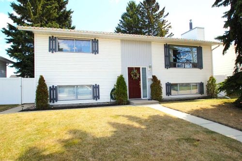 15 Newlands Ave, Red Deer, AB, T4P1Z8 | Card Image
