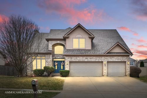 1819 Country Hills Dr, Yorkville, IL, 60560-9117 | Card Image