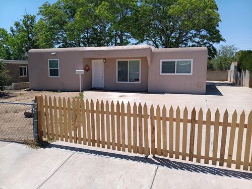 1015 June St Ne, Albuquerque, NM, 87112-5557 | Card Image