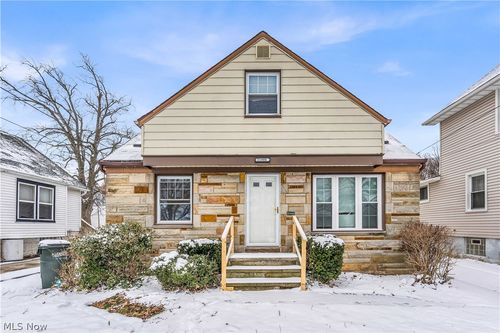 21980 Ivan Ave, Euclid, OH, 44123-3153 | Card Image