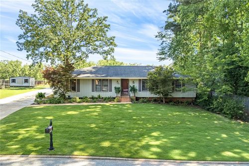809 North Hills Drive, OPELIKA, AL, 36801 | Card Image
