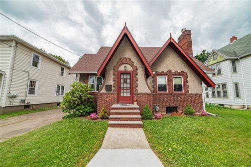 27 Howard Ave, Binghamton, NY, 13904-1638 | Card Image