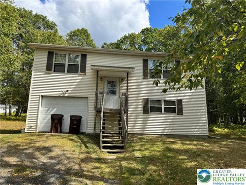 2127 Bushkill Cir, Bushkill, PA, 18324-7786 | Card Image