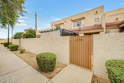 8870 N 48th Ln, Glendale, AZ, 85302-5134 | Card Image